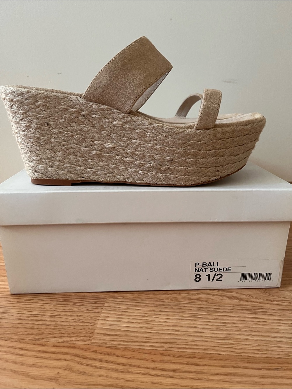 Elizabeth and James Light Tan Suede Slide Sandals -Brand New in box - Picture 6 of 6